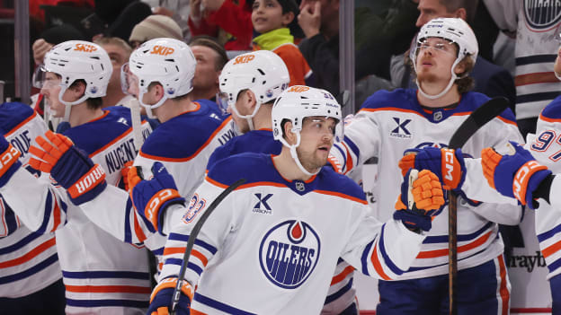 Edmonton Oilers v Chicago Blackhawks