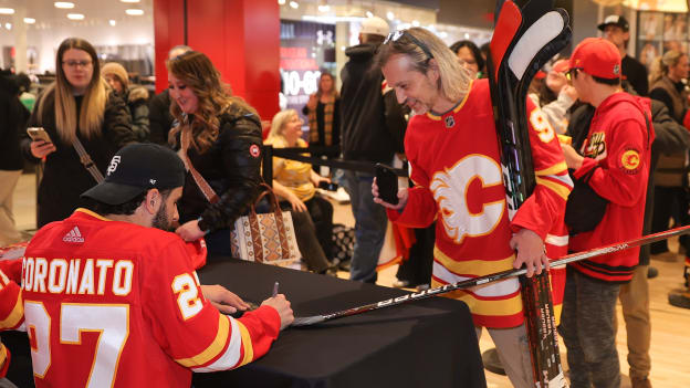 20260223_Flames Autograph Session_ 0034 DM