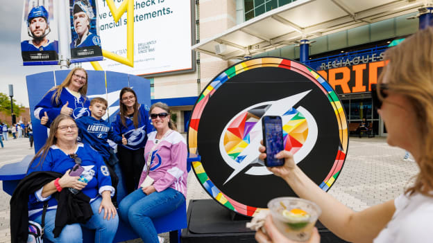 260326-Plaza-PRIDE-TBL-018