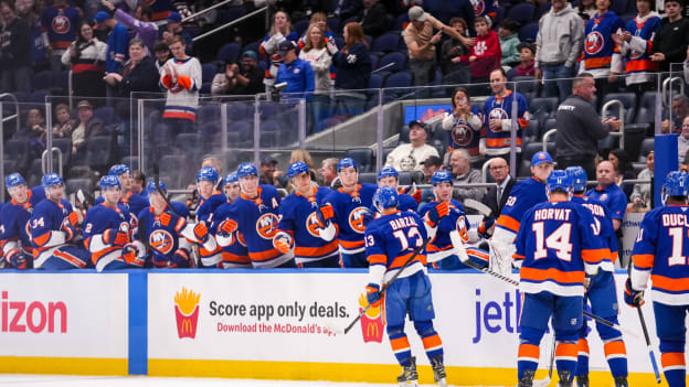 PHOTOS: Islanders 4, Flyers 3