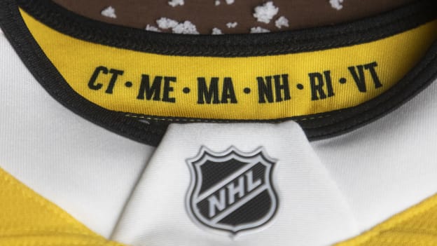 2025_11_19_NHL_StadiumSeries_Bruins_Product_001147