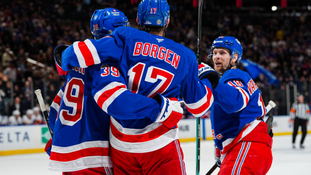 New York Islanders v New York Rangers