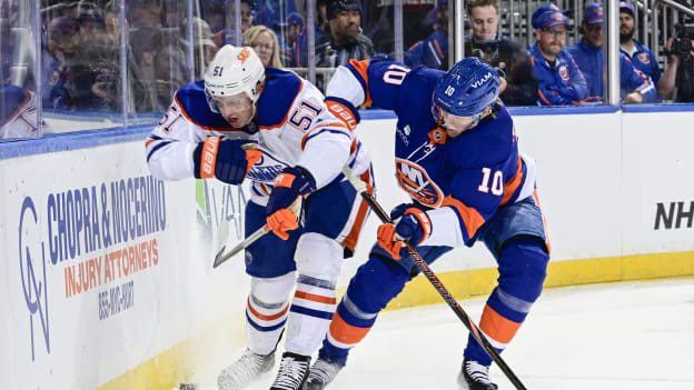 Edmonton Oilers v New York Islanders