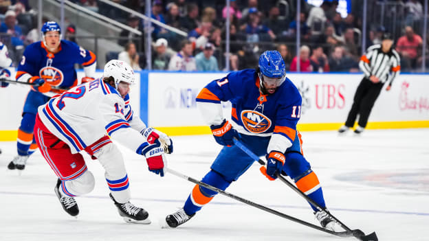 20250929_NYI_NYR_FIRSTPERIOD_ACTION-10