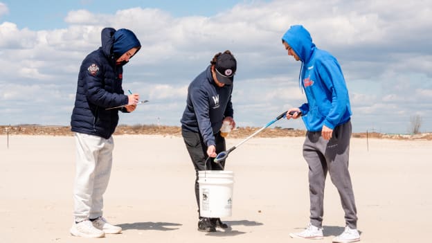 20260407_BeachCleanUp-24
