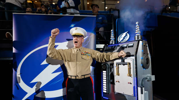 251116TBLvVAN_MilitaryAppreciation447cbl