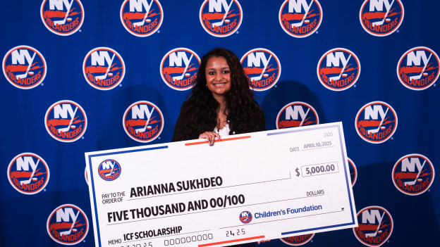 20250410_NYI_NYR_SCHOLARSHIPS-19