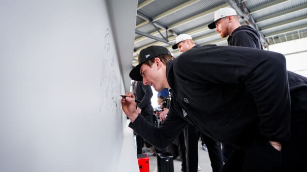 04072025_UHC_South Town Beam Signing HD edits 27