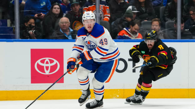 Edmonton Oilers v Vancouver Canucks