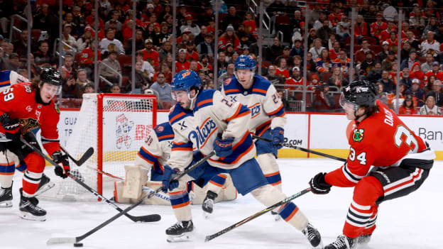 Edmonton Oilers v Chicago Blackhawks
