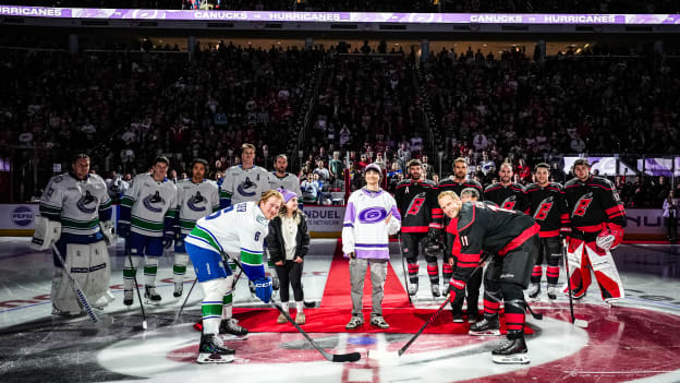 251114_VANvsCAR_Favorites_JL201712