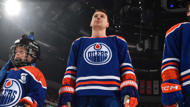 GALLERY: Oilers vs. Avalanche