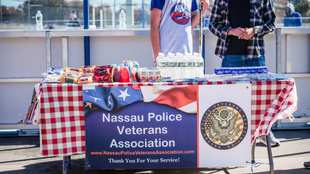 PHOTOS: Military Children Try Hockey For Free