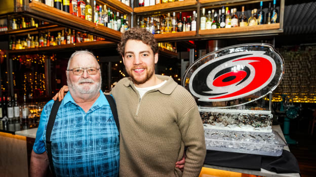 17_65371788_250303_Mentors_Trip_Dinner_JL207378