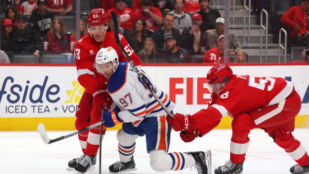 Edmonton Oilers v Detroit Red Wings