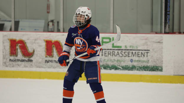 PHOTOS: Jr. Isles vs Pointe-Levy Corsaires