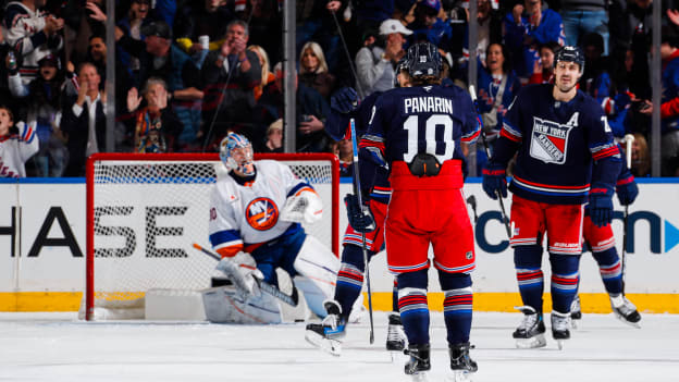 New York Islanders v New York Rangers