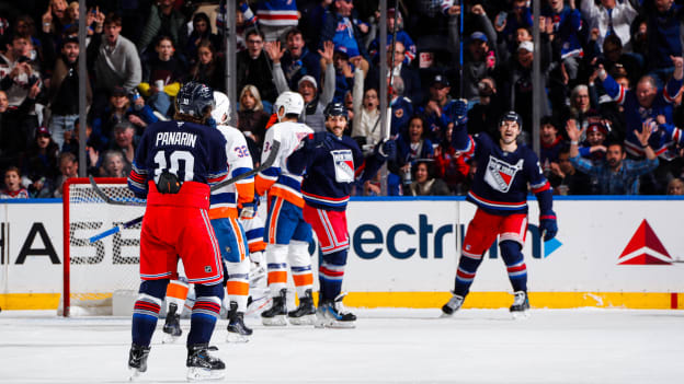 New York Islanders v New York Rangers