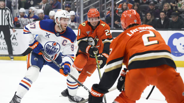 Edmonton Oilers v Anaheim Ducks