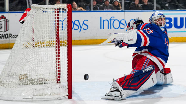 Boston Bruins v New York Rangers
