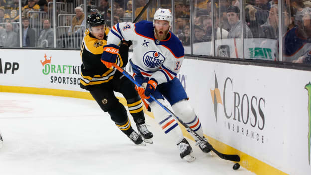 Edmonton Oilers v Boston Bruins