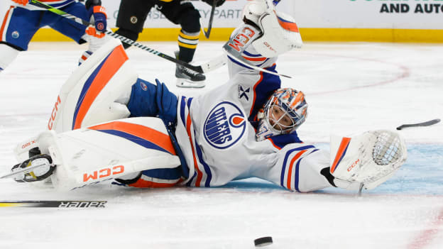 Edmonton Oilers v Boston Bruins