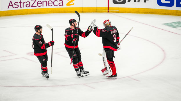 26_250422_CARvsNJD_RD1_GM2_CC100972