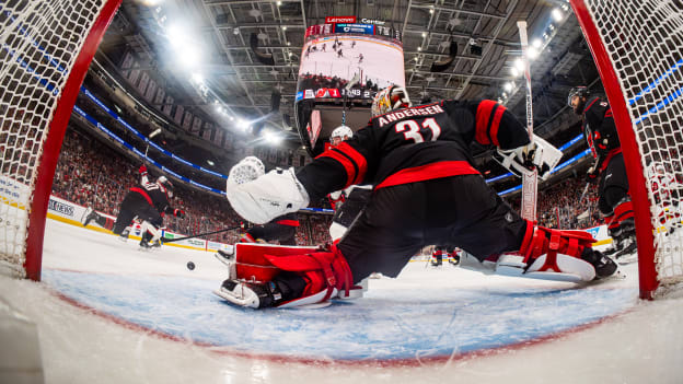 23_250422_CARvsNJD_RD1_GM2_DSC08654-Enhanced-NR-2