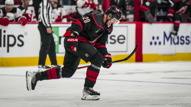 26_250429_CARvsNJD_RD1_GM5_JL101949