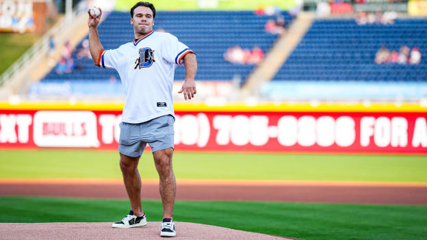 250912_Digital_Durham_Bulls_Stankoven_First_Pitch_JL201418