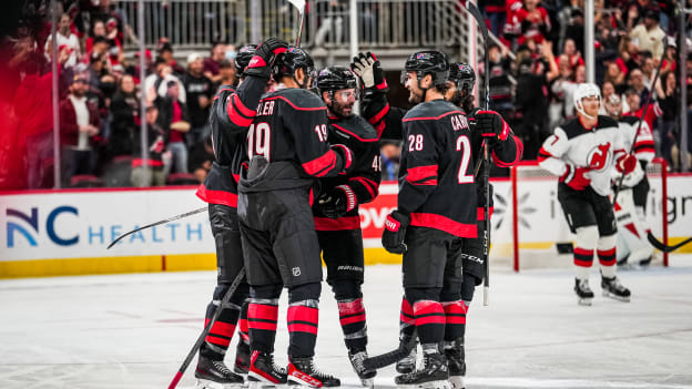 251009_NJDvsCAR_JL109031