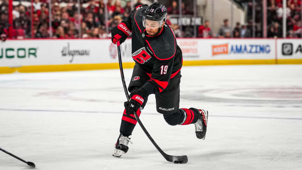 251009_NJDvsCAR_JL101228