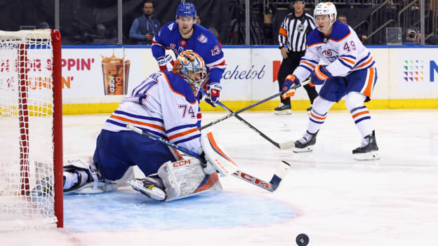 Edmonton Oilers v New York Rangers