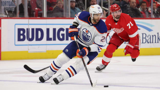 Edmonton Oilers v Detroit Red Wings