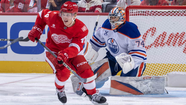 Edmonton Oilers v Detroit Red Wings