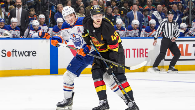 Montreal Canadiens v Vancouver Canucks