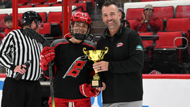 251003IIHFGirlsHockey0066_kdg