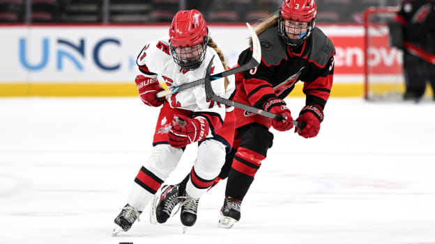 251003IIHFGirlsHockey0050_kdg