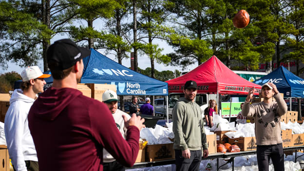 251125_Community_Marketing_Turkey_Distribution_JL204788