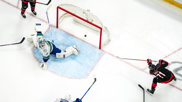 251114_VANvsCAR_Favorites_JL309711