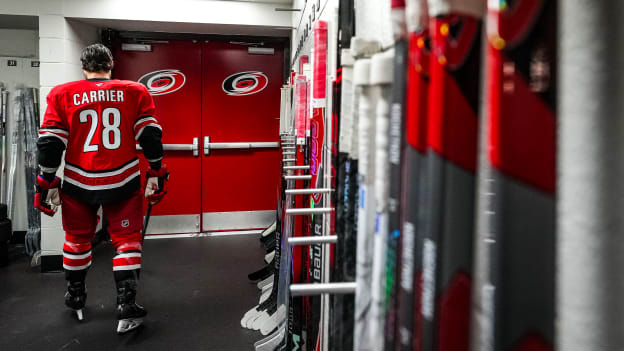 251115_EDMvsCAR_Favorites_JL202576