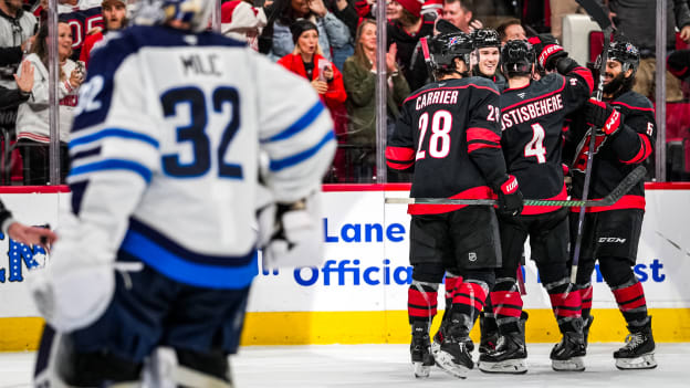 251128_November_Favorites_JL100734