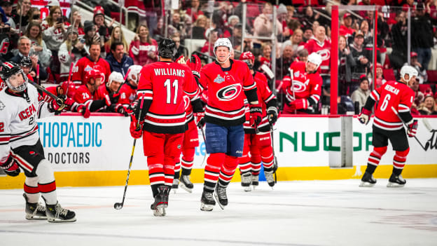 251208_Community_Alumni_Game_20th_Anniversary_JL107347