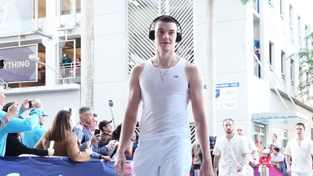 Photos: Winter Classic Arrivals