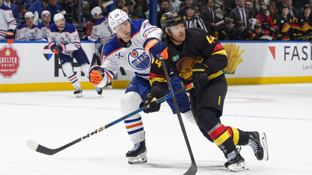Live Updates: Oilers at Canucks