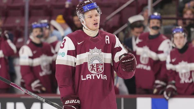 Latvian maajoukkueessa pelaaminen nosti Smitsin NHL Draft -osakkeita