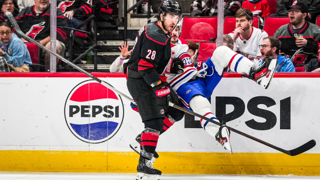 260101_MTLvsCAR_Favorites_JL106823