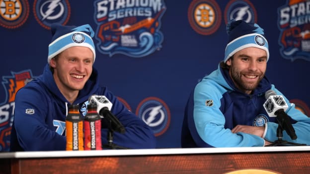 Olympiques : Guentzel et Hagel, de coéquipiers à adversaires sous peu