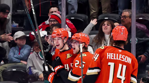 Sennecke Goes Top Corner