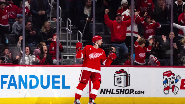 TBL@DET: Larkin scores goal against Andrei Vasilevskiy